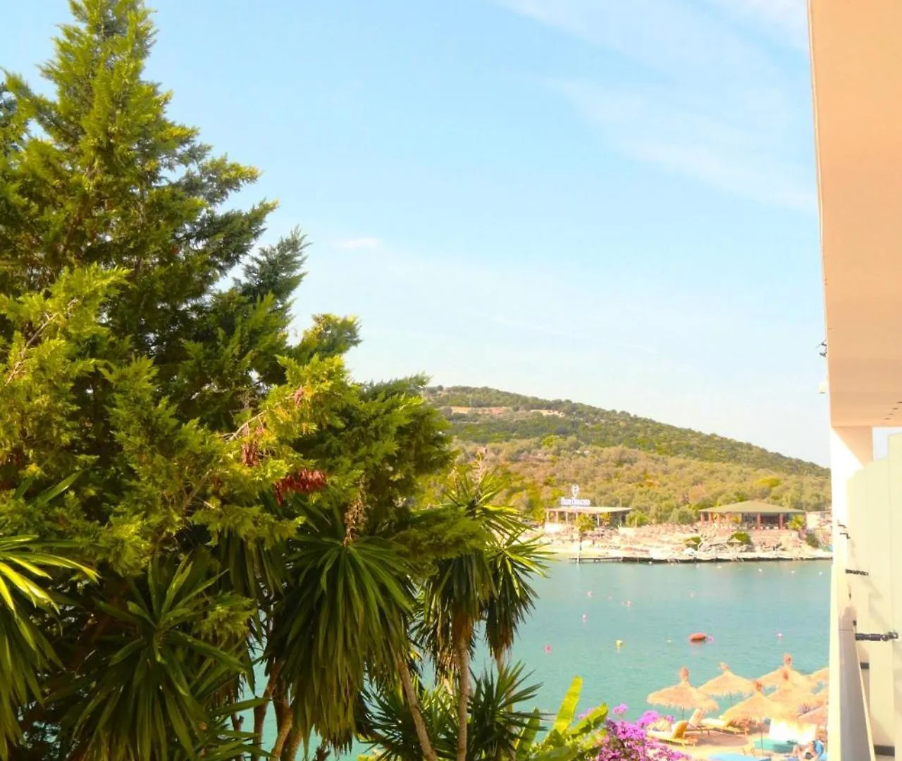 Manta Hotel Ksamil